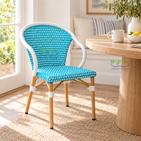 Fauteuil HappyLife en rotin blanc turquoise tressé, dossier incurvé, aspect bambou, style bistrot français