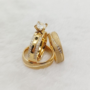 Magnifique <span class=keywords><strong>Bague</strong></span> de Couple pour Demandes en <span class=keywords><strong>Mariage</strong></span>, Bagues de Fiançailles en Diamant CZ, 3 Pièces en Acier Inoxydable Plaqué <span class=keywords><strong>Or</strong></span> pour Fête Nuptiale Féminine - Product Image 3