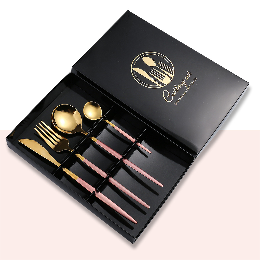 4 pièces en or rose