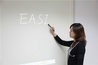 Tableau blanc interactif intelligent multi-touch de haute qualité et bon marché pour l'école, la salle de classe, la salle de réunion