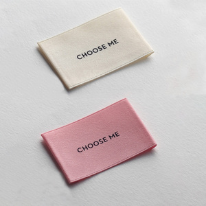 Etiquetas Tejidas Personalizadas Ecológicas, Transpirables, con Logotipo Ovalado de Múltiples Formas, Cortadas con Láser, para Ropa, Bolsas y Zapatos - <span class=keywords><strong>Marca</strong></span> ODM/OEM - Product Image 1