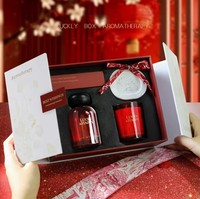 Bougie parfumée Red Cup avec mèches en bambou et ensemble diffuseur de fleurs - Approvisionnement en lot par l'usine pour collection de parfums de luxe pour la maison