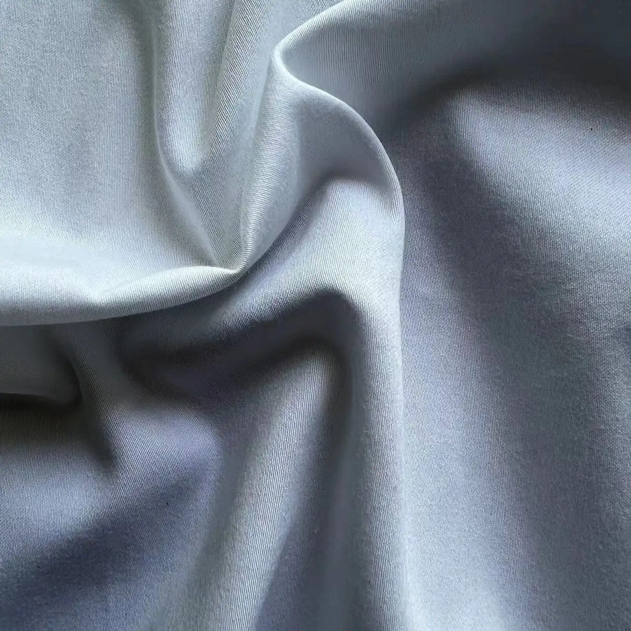 ผ้าต่วนคอตตอน60S สีขาวบริสุทธิ์/ผ้าฝ้ายซาตินกว้าง120ซม. สีขาว115GSM