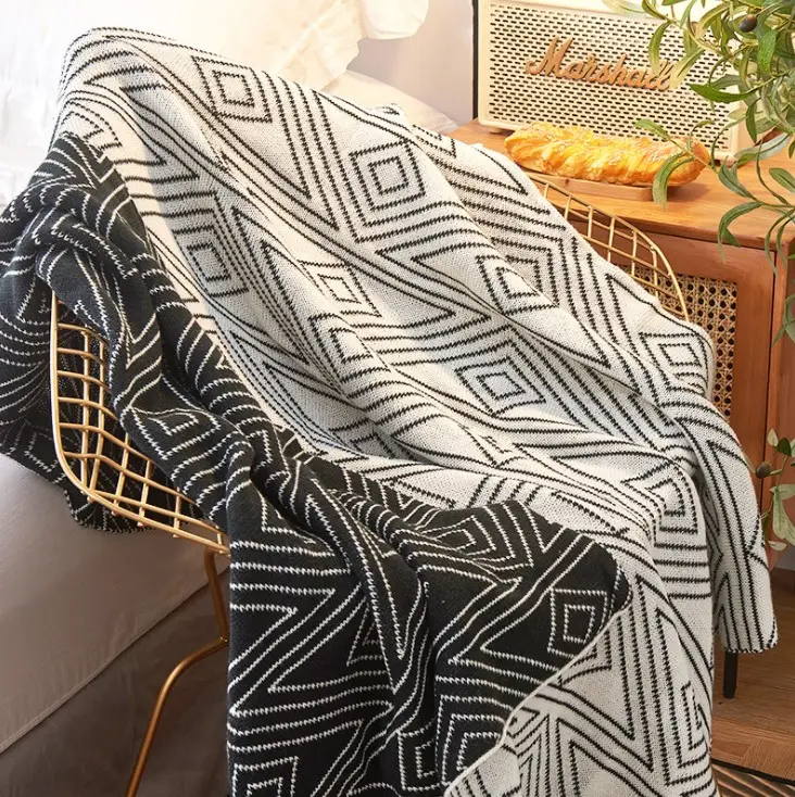 Manufacturers Wholesale Nordic Casual Sofa Black Knit Throw Blankets Big Soft Jersey Weighted Knit Blanket