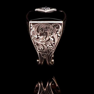 Anello con Motivo Intagliato per Uomo, Stile Vintage con Smalto e Pietra, Gioiello da Dito alla Moda per Uso Quotidiano - Product Image 3