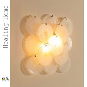 Lámpara de pared de cristal Healing Home Cream, redonda, con LED E27, acabado dorado, para sala de estar y dormitorio - Product Image 1