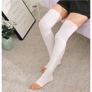 <span class=keywords><strong>Chaussettes</strong></span> de compression hautes <span class=keywords><strong>pour</strong></span> femmes à bout ouvert <span class=keywords><strong>pour</strong></span> dormir <span class=keywords><strong>pour</strong></span> réduire l'enflure et les <span class=keywords><strong>jambes</strong></span> minces - Product Image 5