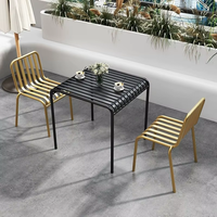 Chaises et tables de style industriel pour espaces de loisirs extérieurs, idéales pour salons de thé, cafés, balcons créatifs – Fer doré, argenté, bleu, noir
