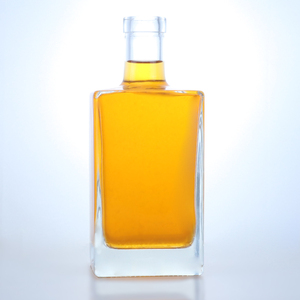 Nuova Elegante Bottiglia in Vetro Super Flint da 700ml 750ml Modello Spear Spirit con Tappo in Sughero per Acqua Whisky Vodka Offerta Campione Gratuito - Product Image 1