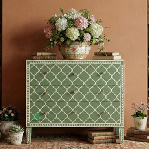 Commode traditionnelle artisanale en bois jaune avec incrustation florale blanche, 6 tiroirs, meuble de rangement pour chambre à coucher - Product Image 1