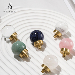 Bola <span class=keywords><strong>de</strong></span> cristal <span class=keywords><strong>de</strong></span> mármol <span class=keywords><strong>de</strong></span> cristal natural, diseño <span class=keywords><strong>de</strong></span> lujo, herrajes para muebles <span class=keywords><strong>de</strong></span> latón Jade, puerta <span class=keywords><strong>de</strong></span> armario <span class=keywords><strong>de</strong></span> cocina, perilla <span class=keywords><strong>de</strong></span> cajón, tocador <span class=keywords><strong>de</strong></span> dormitorio - Product Image 1