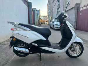 Motocicleta <span class=keywords><strong>Honda</strong></span> Yujia110 Usada, Motocicleta de Carreras a Gasolina China para Desplazamientos Urbanos con Características de Scooter de Pedales, Scooters a Gasolina - Product Image 5