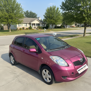 Auto Usado, Económico, Ideal para Viajes Diarios, Bonito y de Bajo Presupuesto |   <span class=keywords><strong>Toyota</strong></span> <span class=keywords><strong>Yaris</strong></span> <span class=keywords><strong>2011</strong></span> 1.6E |   LWD Hatchback |   Envío Global de <span class=keywords><strong>Gasolina</strong></span> - Product Image 1