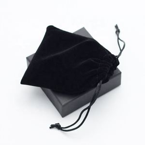 Pochette de luxe en suède noir avec cordon de serrage pour bijoux, logo imprimé, vente en gros - Product Image 4