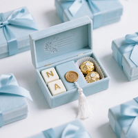 Boîtes en daim magnétiques à emballage unique, royales et élégantes, avec logo personnalisé en feuille d'or, boîte cadeau en velours pour mariage avec ruban en soie