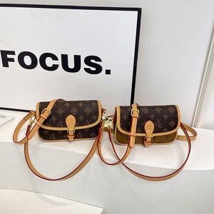 High-end Women's Style <b>square</b> Handbag. Brand Designer Handbag. Made of PU Material.6050-1 - Product Image 1