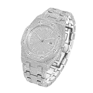 Reloj de Lujo con Cuarzo y Fecha, Estilo Hip Hop, Dorado, con Diamantes, Diseño de Cielo Estrellado, para Hombre - Product Image 3