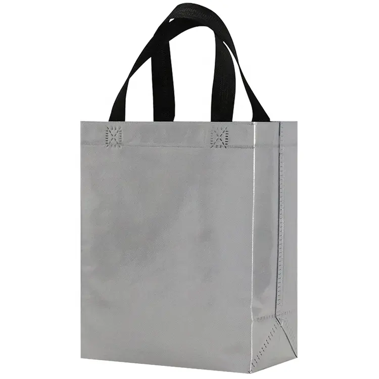 Vente en gros de sacs cadeaux de Noël en argent personnalisés sacs cabas en aluminium non tissés métalliques laminés au laser recyclés
