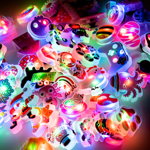 Kawaii personalizado Halloween deportes LED zapato encantos para niños al por mayor juego <span class=keywords><strong>Animal</strong></span> luminoso PVC DIY Zueco letras deportes luces LED - Product Image 4