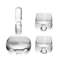Nouveau design graver cristal de coupe whisky carafe bouteille en verre avec ensemble de tasses