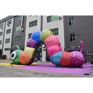 Sculpture géante gonflable personnalisée KeepFuns en forme de <span class=keywords><strong>chenille</strong></span> |   Installation artistique colorée pour les défilés, les festivals et les événements pour enfants - Product Image 2