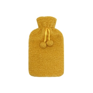 Ensemble cadeau de haute qualité comprenant une tasse en forme de canard jaune, une bouteille d'eau chaude en caoutchouc avec housse en peluche et des chaussons - Product Image 6