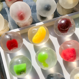 Boule de Mochi Texturée aux Fruits Orange et Fraise - Jouet Anti-Stress Super Doux pour Soulager la Fatigue - Cadeau Idéal - Product Image 1