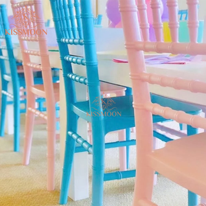 Sedia Chiavari in Plastica Colorata per Bambini, Design Moderno Non Pieghevole, per Ristoranti, Hotel e Arredamento per Bambini - Product Image 4