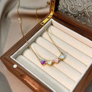 Collier RQ Fashion, ouverture magnétique <span class=keywords><strong>faible</strong></span>, pendentif trèfle en cuivre, collier en or 18 carats incrusté de zircon, vente en gros d'usine - Product Image 3