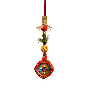 Pendentif Thangka peint à la main, style tibétain, Tsa Tsa Thangka, breloque de sac avec cinq voies de richesse, yeux de Tara verte et Wuye - Product Image 6
