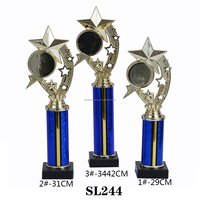 Personnalisé de haute qualité en métal Sports Winners Awards Luxury Gym Competition Badminton Chess Trophées Phoenix Brand