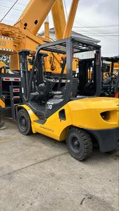 Chariot élévateur diesel Komatsu Fd30 de 3 tonnes, utilisé pour les industries de la vente au détail et de la restauration, 4x4, tout-terrain, moteur optionnel, opérations de chariot élévateur - Product Image 1