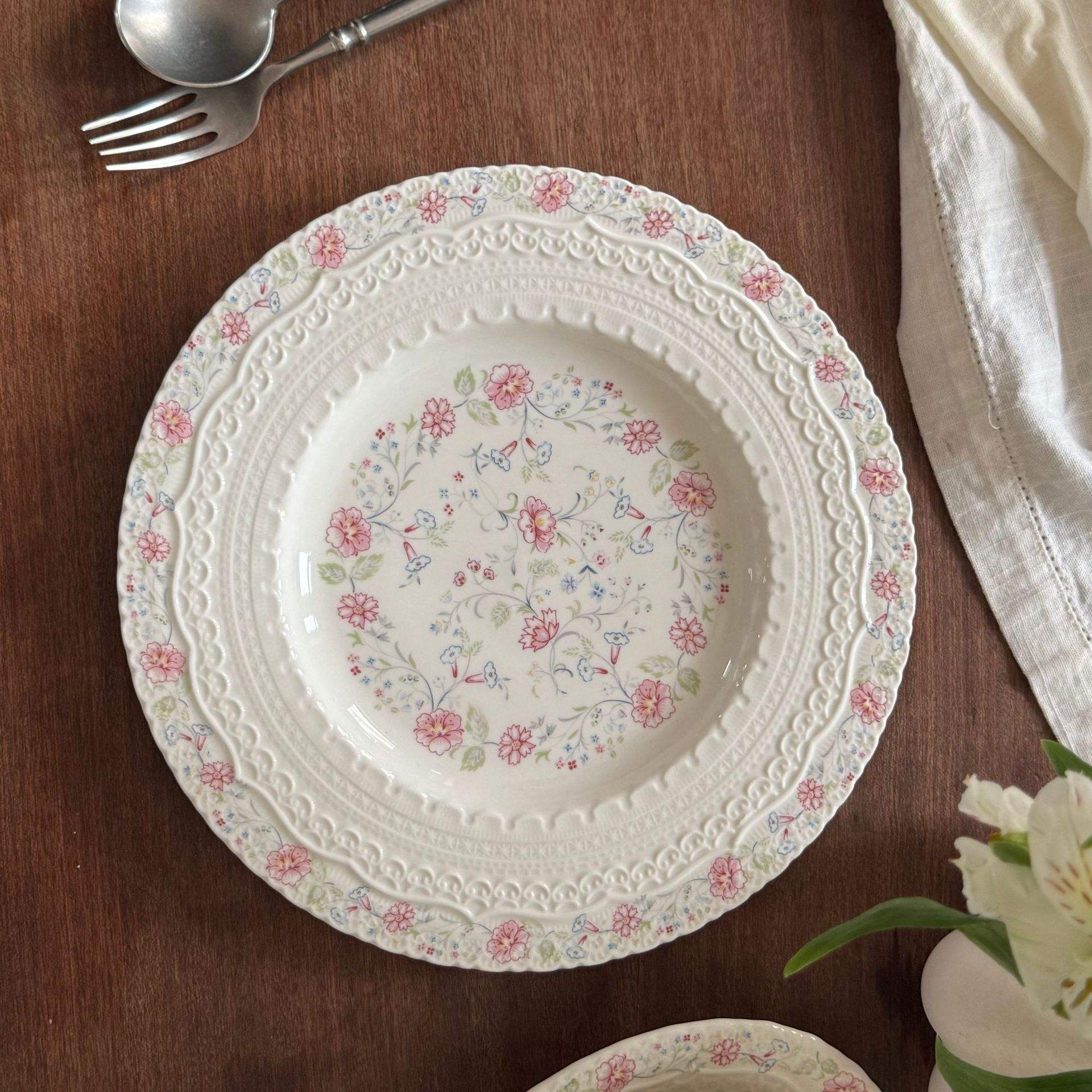 Monet Garden Plate 25*2cm