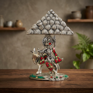Statue artisanale plaquée argent de Krishna avec vache, style Parvat, pour la décoration intérieure, décoration religieuse et cadeaux - Product Image 3