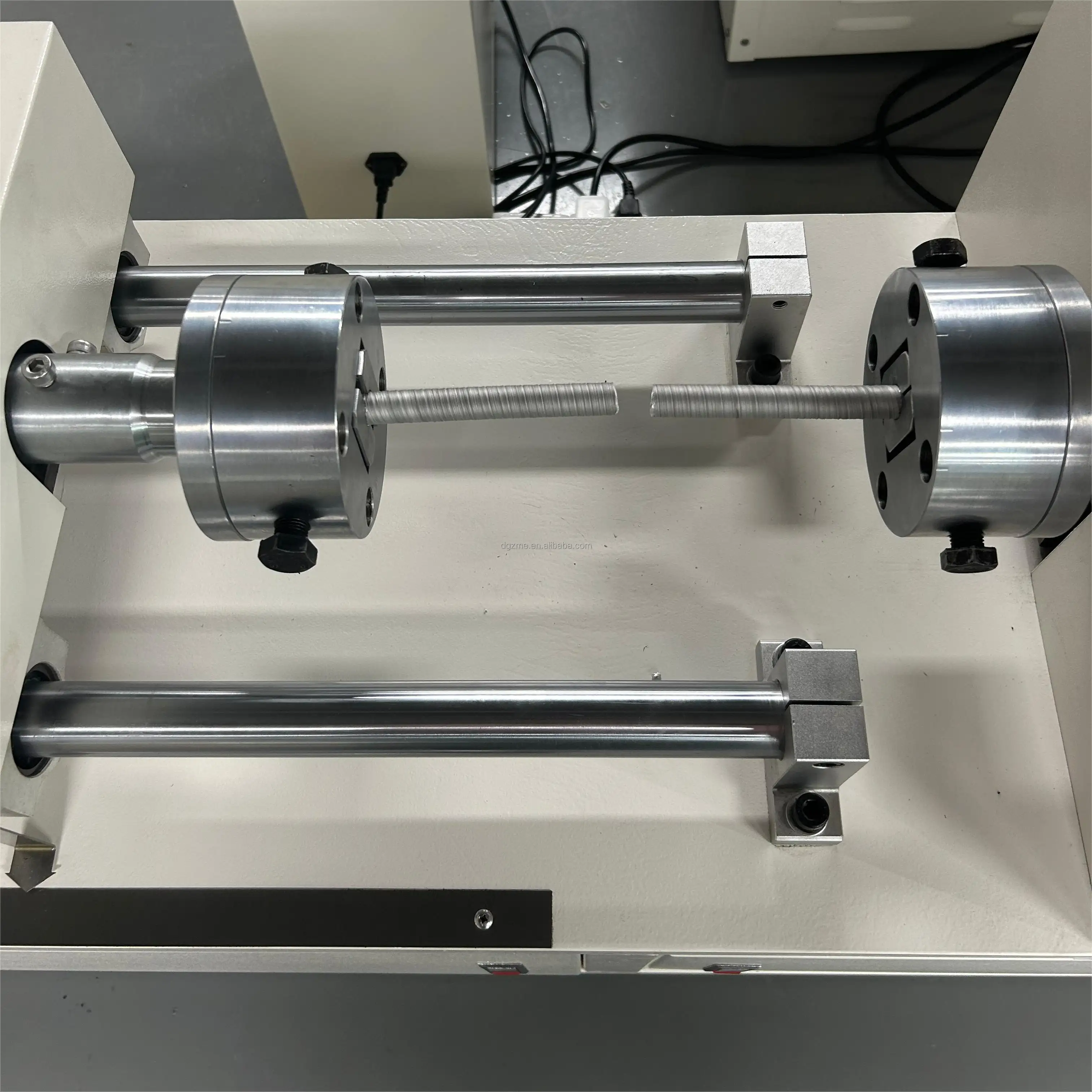 Machine de testeur de torsion horizontale en métal pour barre métallique