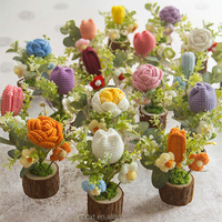 Fleur artificielle miniature en laine crochetée à la main, tulipe rose, pot sur pied en bois, décoration de table, cadeau, vente en gros