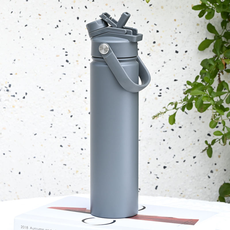 สีเทาเข้ม