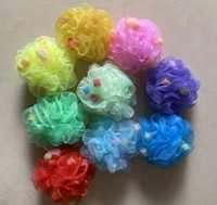 Éponge de Douche Naturelle Écologique en Loofah Zhen Nature, Fleur de Loofah Douce Exfoliante, Boule de Bain Moderne pour le Nettoyage Corporel des Enfants