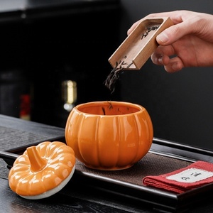 Frasco de calabaza de cerámica Orangery con tapa Almacenamiento vacío para uso en la cocina-para té y velas - Product Image 3