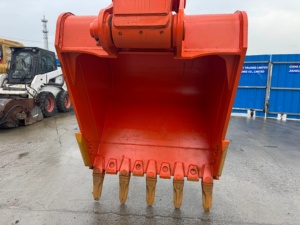 Excavatrice Hitachi ZX200-3G d'occasion de bonne qualité, 20 tonnes, faible nombre d'heures, moteur, boîte de vitesses, pompe, roulement et PLC bien entretenus - Product Image 4