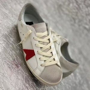 Zapatillas Retro de Invierno con Parte Superior de Cuero de Diseño de Alta Calidad: Zapatos Casuales Cómodos con Logotipo Original para Caminar Ligero - Product Image 2