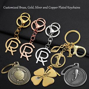 Llaveros Personalizados al por Mayor, 2D y 3D, Plateados y Negros, de Aleación de Zinc, con Esmalte Suave - Product Image 4