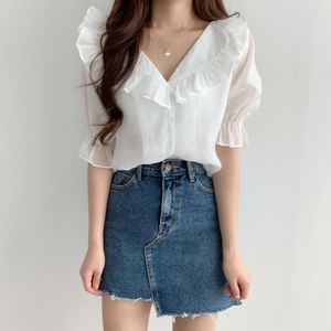 2021 kasual modis musim panas Puff lengan kemeja untuk wanita desain Atasan pakaian grafis berlipat wanita blus - Product Image 4