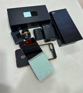 Clásico Bestseller SG Z Flip5 Versión Global Desbloqueada, Teléfono Inteligente Plegable de 6.7 Pulgadas con Doble SIM y 5G - Product Image 4