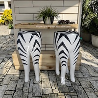 Tabouret de bar commercial moderne et durable YW036, forme créative d'animal (zèbre, cerf Sika), en fibre de verre, pour hôpital, hôtel, chambre, école