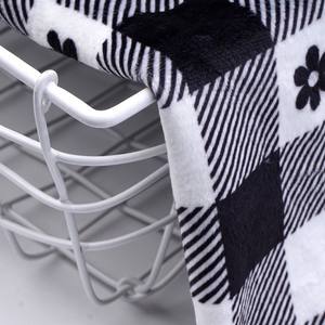 Tela de satén con respaldo polar de franela estampada a cuadros de peso pesado de piel suave para Charm Pack Squares - Product Image 3