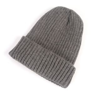 Gorro de Punto Holgado para Hombre, Gorro de Invierno Cálido 100% Algodón con Diseño Liso y Dobladillo para Playa y Viajes - Product Image 1