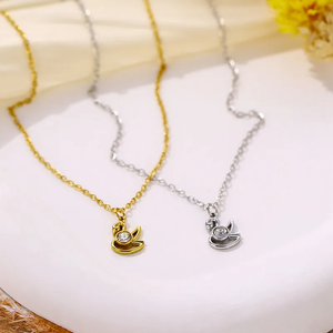 Collar con Colgante de Mariposa y Cisne para Mujer, Acero Inoxidable 304, Zirconia, Chapado al Vacío, Impermeable, Diseño 3D que No se Destiñe - Product Image 4