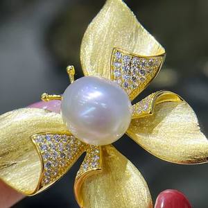 เข็มกลัดไข่มุกทรงโบว์หรูหราสไตล์ยุโรป-อเมริกัน ดีไซน์ปีกดอกไม้สุดพิเศษ ทำจากสแตนเลส  แฟชั่นใหม่ล่าสุด นำเข้า - Product Image 3