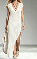 Robe longue maxi en maille tricotée sans manches à col en V pour femme, ajourée sur les côtés, idéale comme cache-maillot de bain ou tenue de vacances